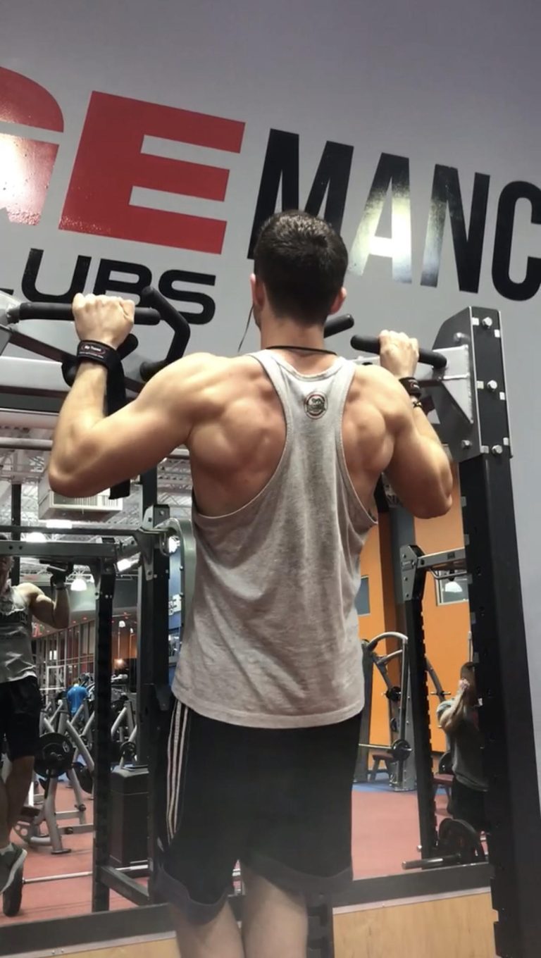 2 Rear Delt Dumbbell Exercises To Get Death Star Delts